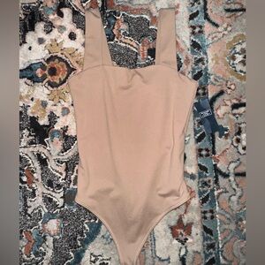 Double Layered Seamless Fabric Square neck Bodysuit